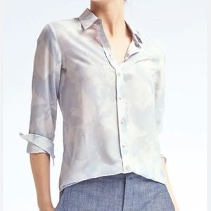 Banana Republic blue floral Dillon shirt , Large